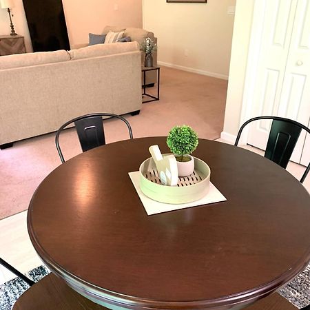 Enjoy This Amazing Home With Porch & Grill Near Dt ウッドストック 部屋 写真