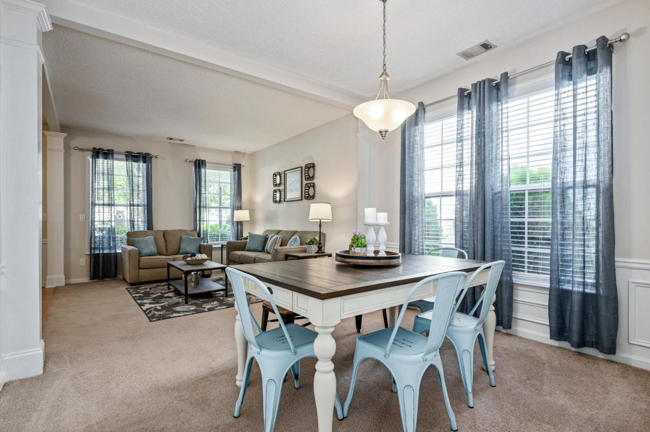 Enjoy This Amazing Home With Porch & Grill Near Dt ウッドストック エクステリア 写真
