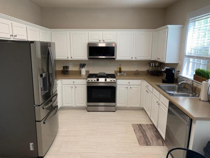 Enjoy This Amazing Home With Porch & Grill Near Dt ウッドストック 部屋 写真