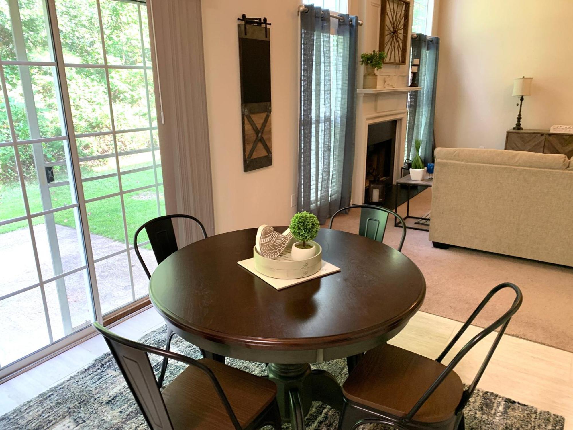 Enjoy This Amazing Home With Porch & Grill Near Dt ウッドストック 部屋 写真
